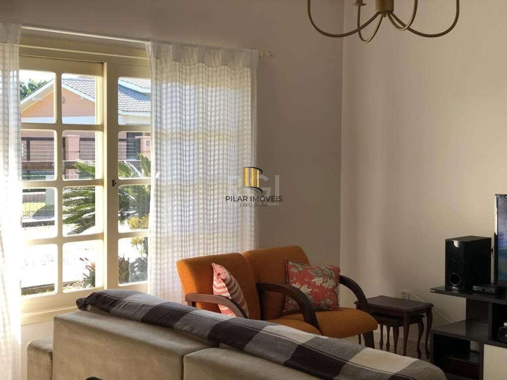 Casa para Venda - 160.78m², 4 dormitórios, sendo 2 suites, 5 vagas - Centro
