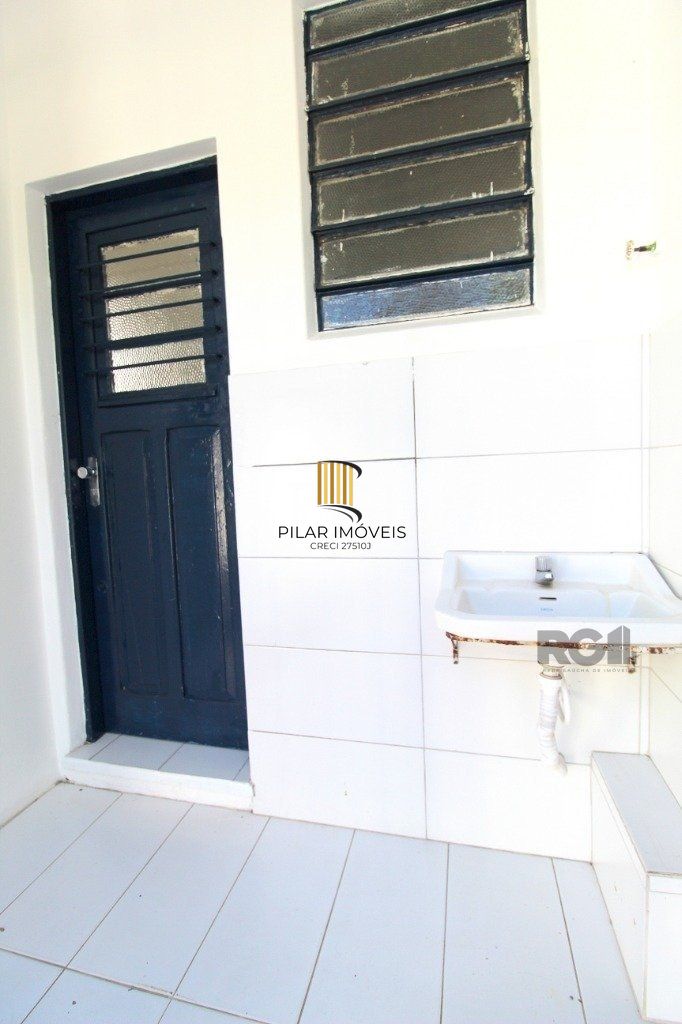 Casa 6 dormitórios no bairro Teresópolis