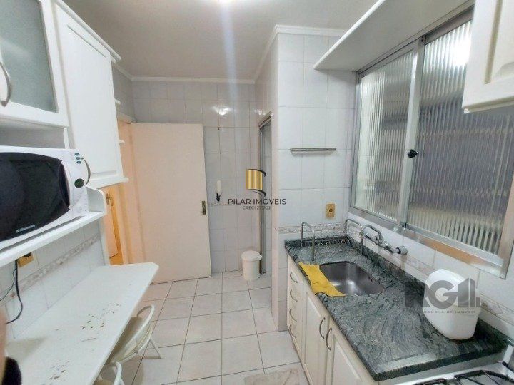 Apartamento com 2 quartos com suite e  1 vaga na Felix da Cunha em Porto Alegre