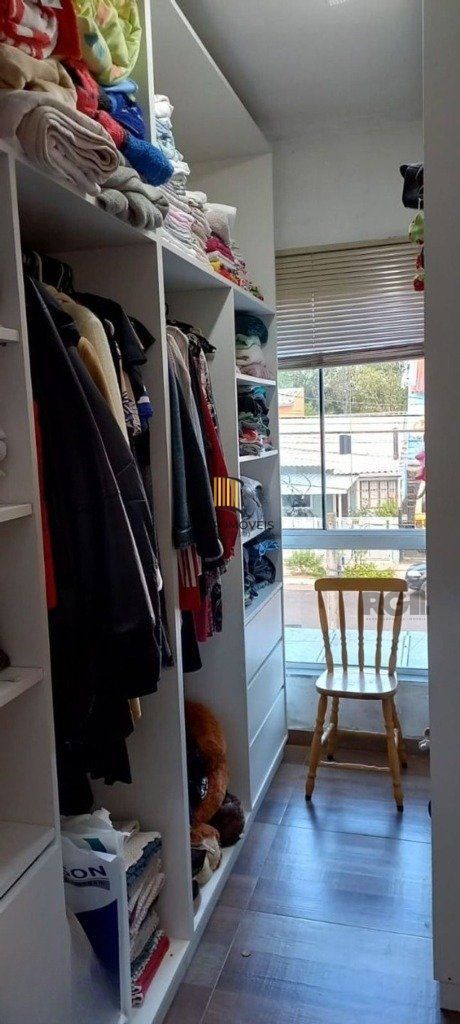 Casa com 2 dormitórios no bairro Hípica