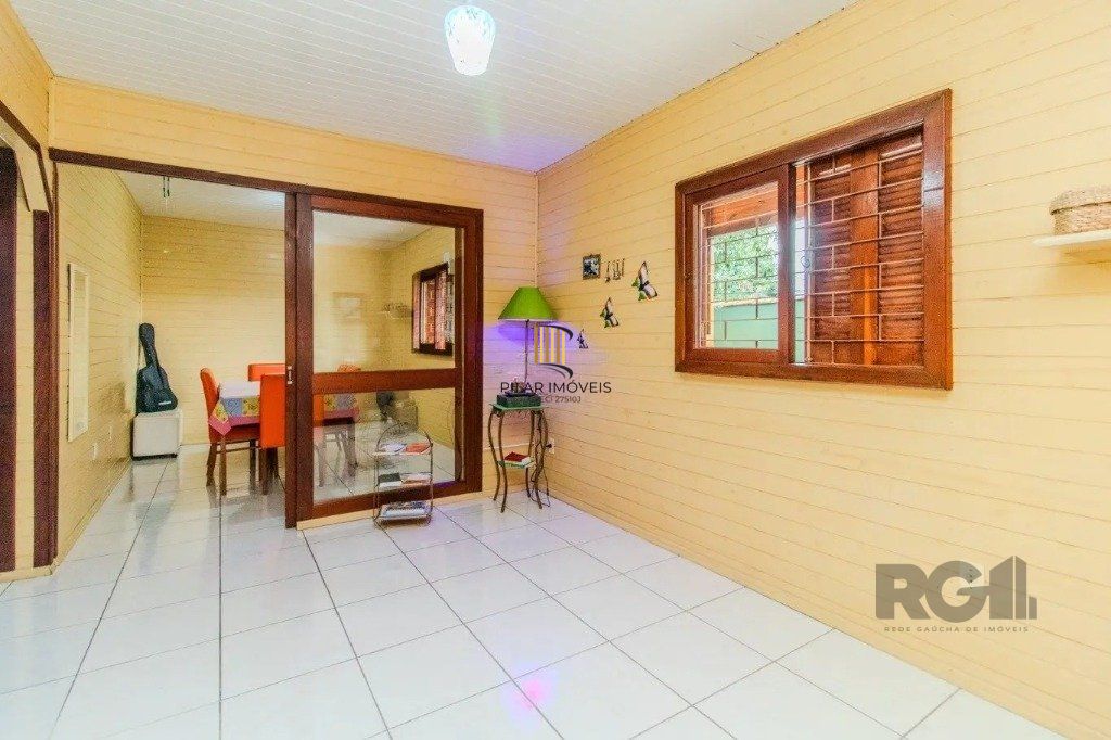 Casa com 3 dormitórios no bairro Partenon