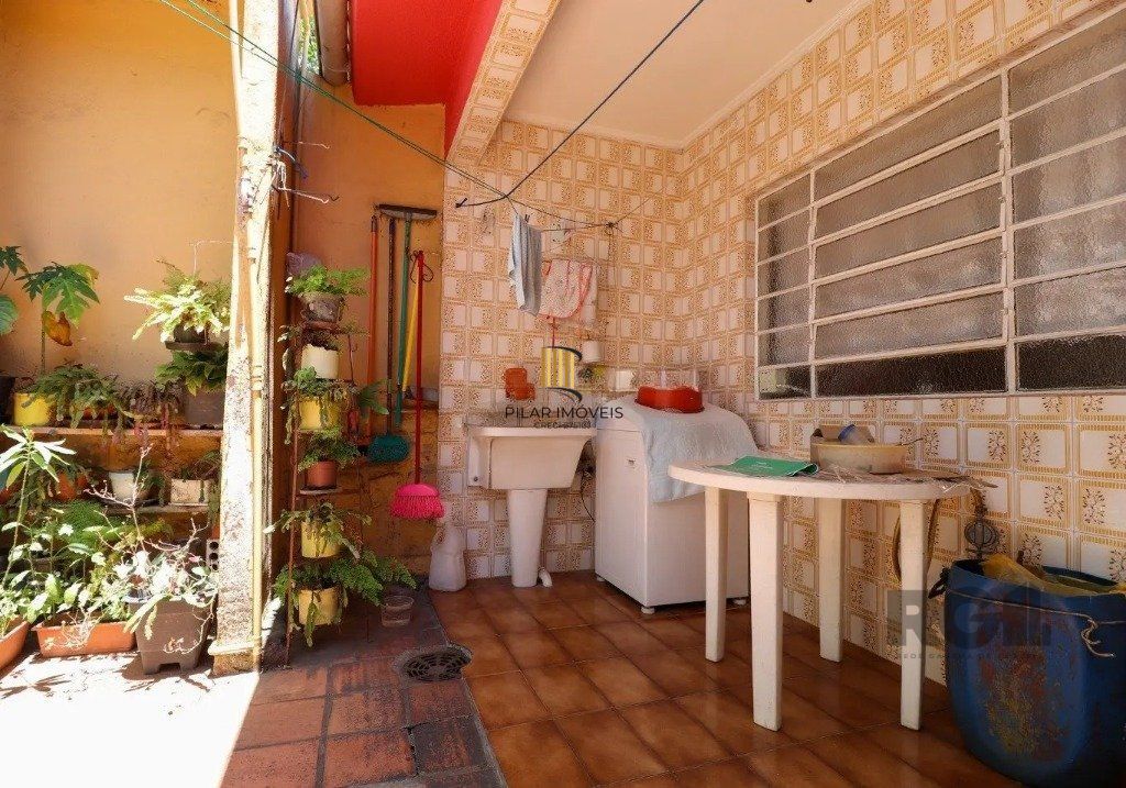 Casa com 3 dormitórios no bairro Cristo Redentor