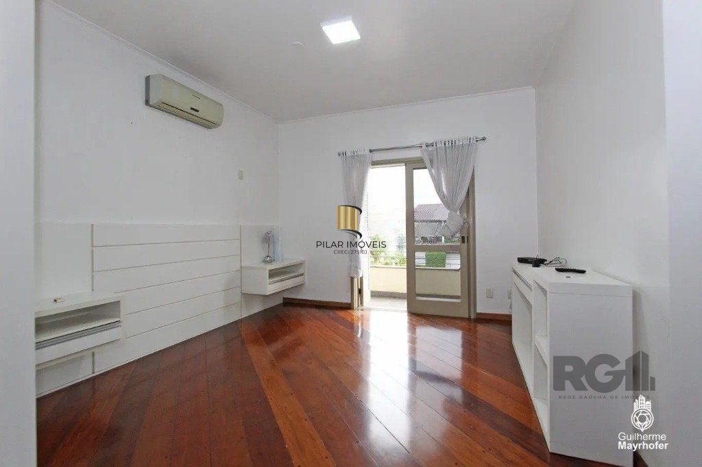Casa com 4 quartos e 412m² à venda em Jardim do Lago, Canoas.