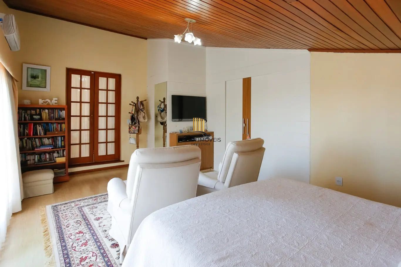Casa com 3 dormitórios no Bairro Tristeza, em Porto Alegre