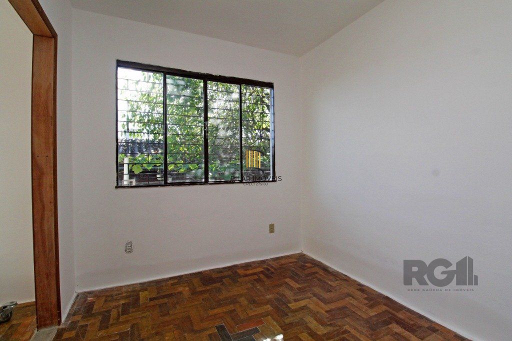 Casa 3 dormitórios no bairro Nonoai