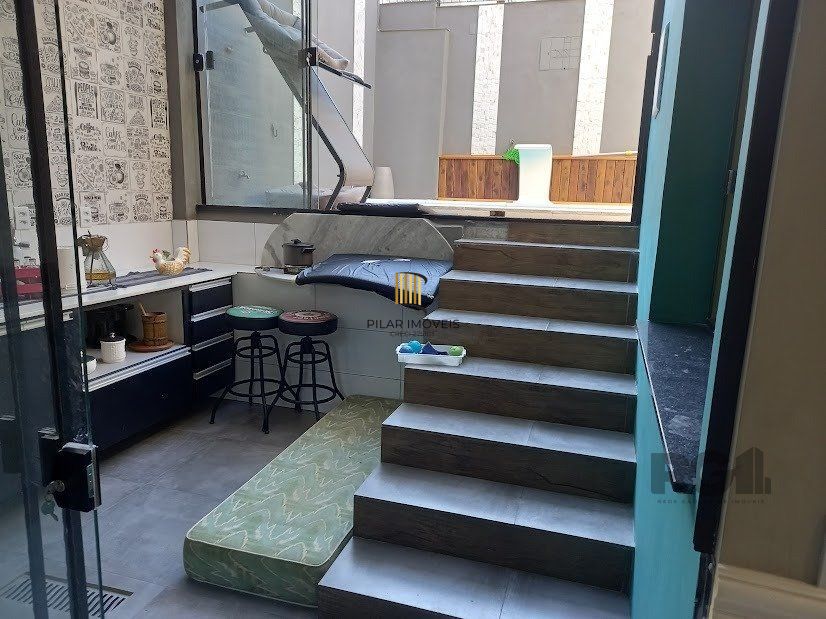 Casa 3 dormitórios no bairro Teresópolis