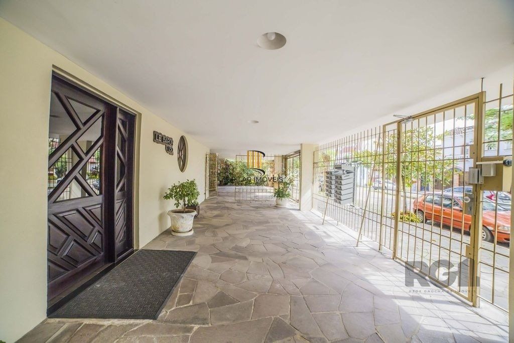 Apartamento 82m² - 2 dormitórios, 1 vaga no bairro Menino Deus