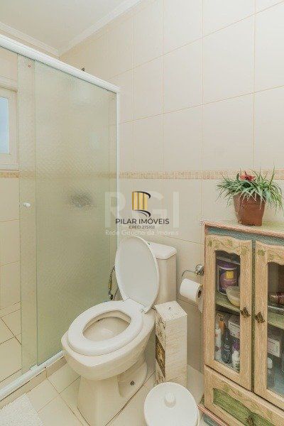 Casa para Venda - 137m², 3 dormitórios, sendo 3 suites, 2 vagas - Hípica
