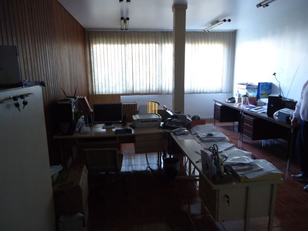 Casa para Venda - 750m², 4 dormitórios, sendo 2 suites, 5 vagas - Santa Tereza