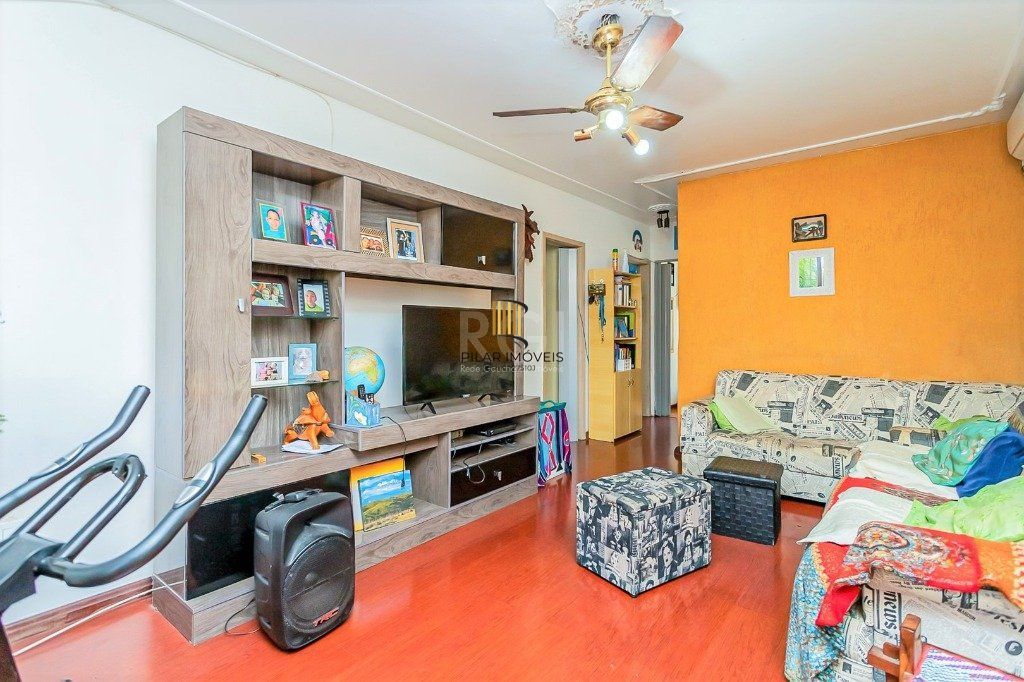 Casa para Venda - 165m², 3 dormitórios, 2 vagas - Partenon