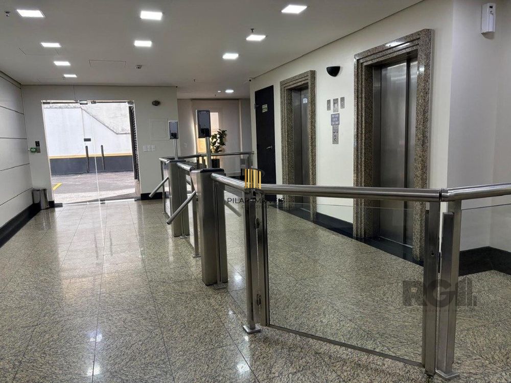 Sala comercial no bairro Três figueiras