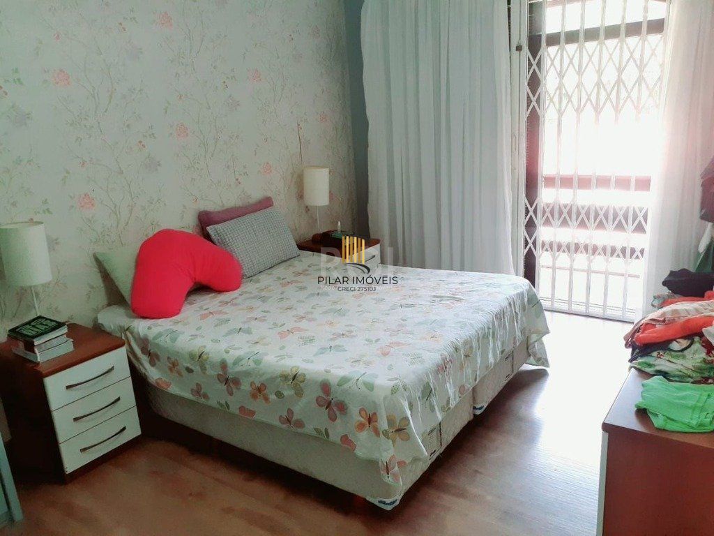 Casa para Venda - 260m², 4 dormitórios, sendo 1 suites, 4 vagas - Nonoai
