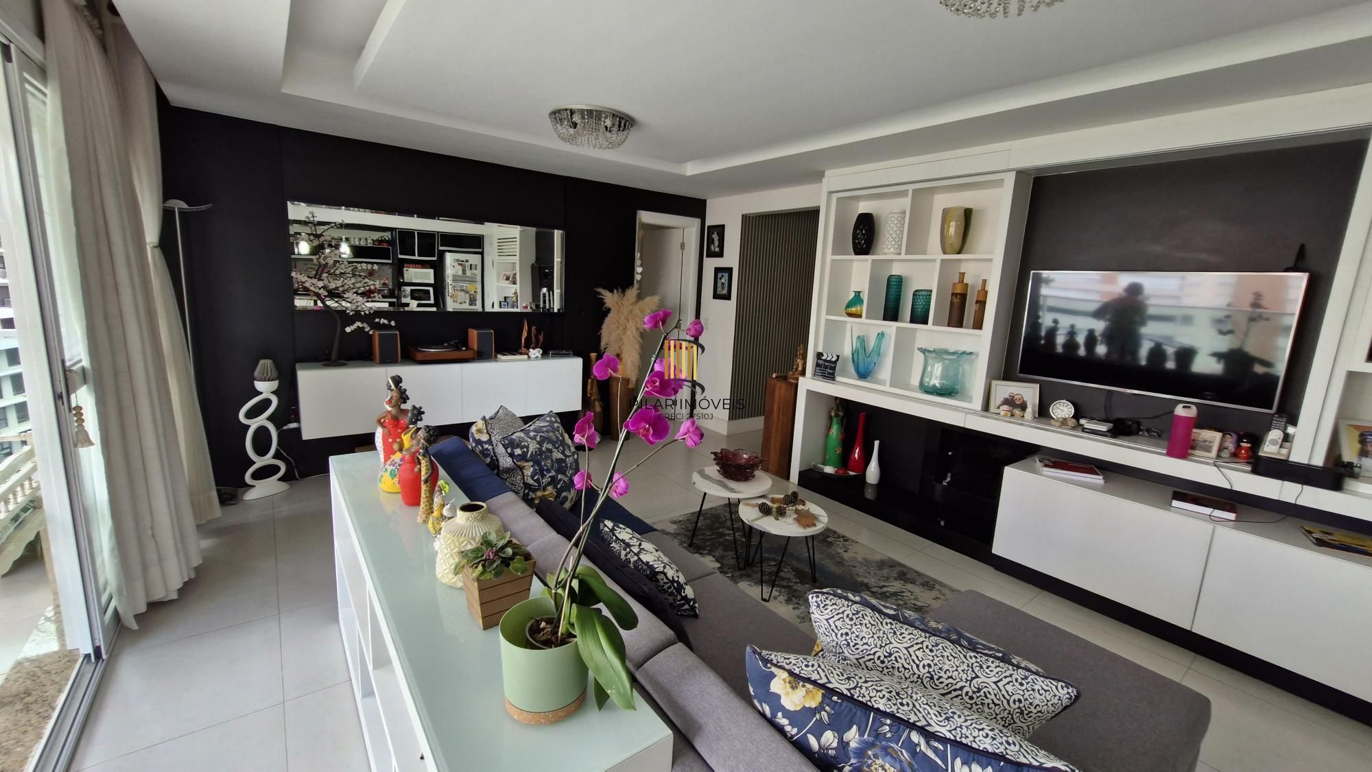 Apartamento mobiliado no Central Parque, 3 dormitorios sendo 1 suíte, banheiro social, lavabo, 114,00m² área privativa, 2 garagens