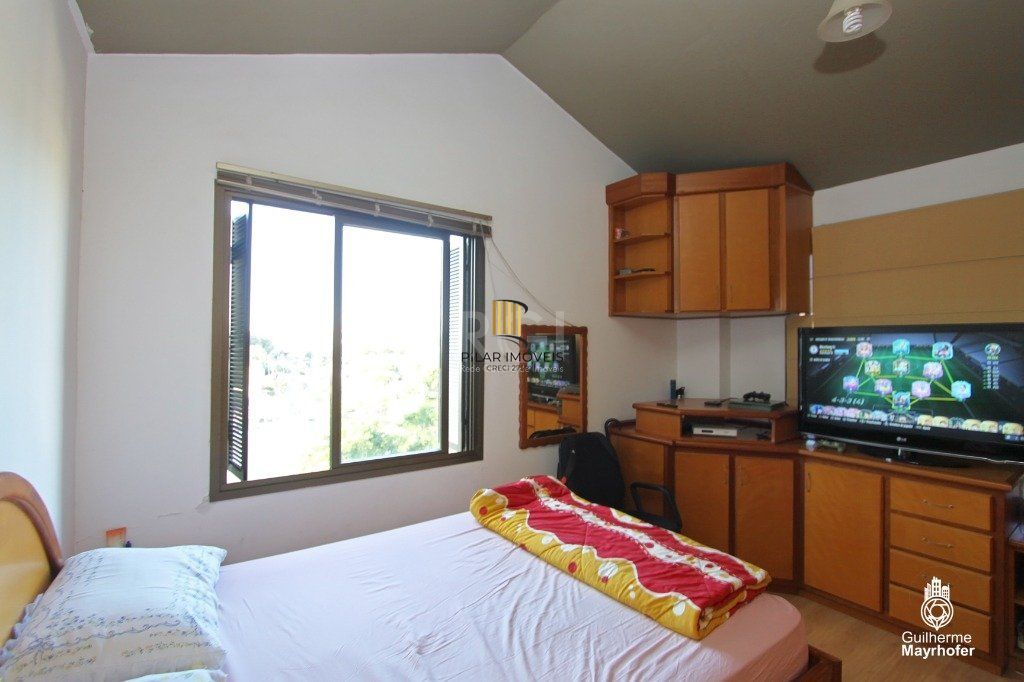 Cobertura para Venda - 350m², 3 dormitórios, sendo 1 suites, 2 vagas - Teresópolis