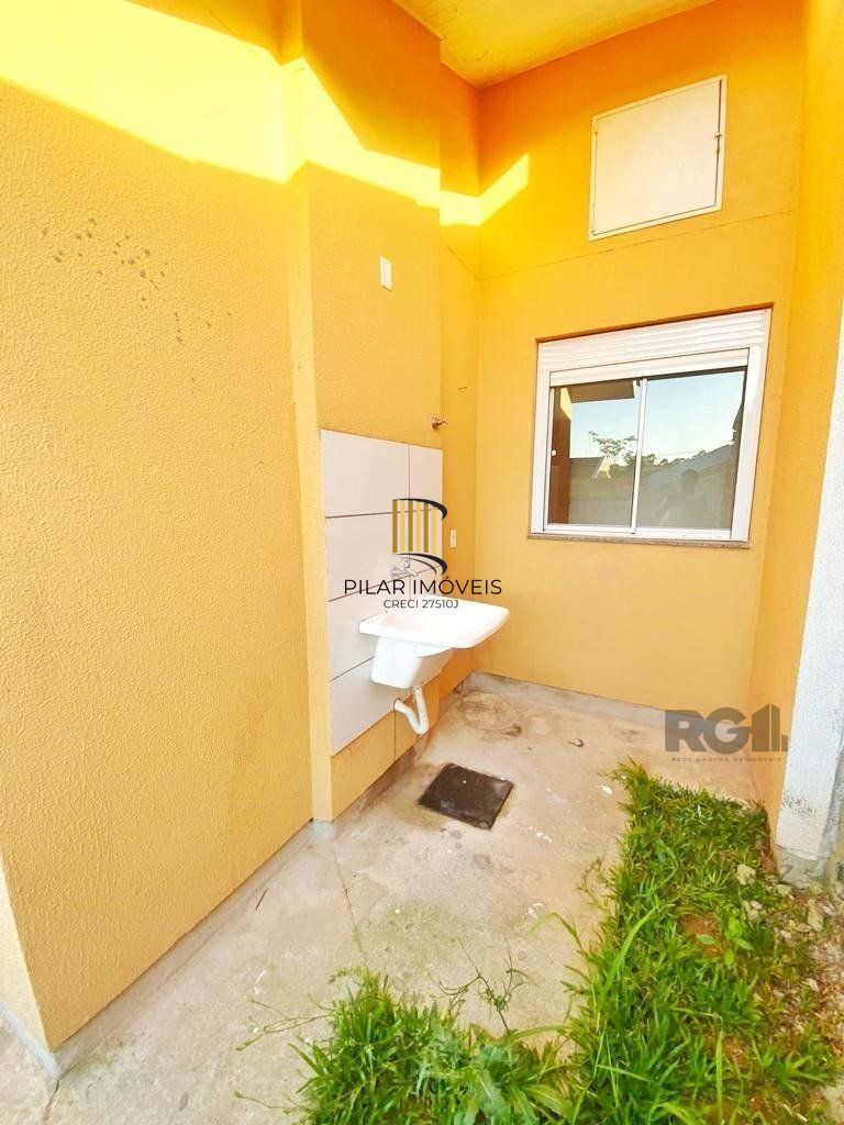 Casa 2 dormitórios no bairro Restinga