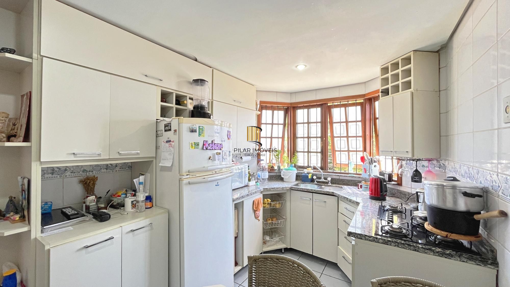 Casa 3 dormitórios no bairro Teresópolis