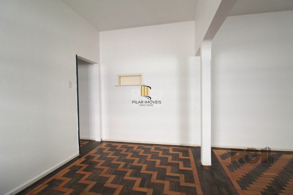 Casa 6 dormitórios no bairro Teresópolis