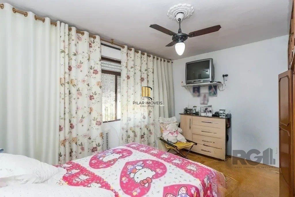 Casa de 3 dormitórios no bairro Jardim Carvalho