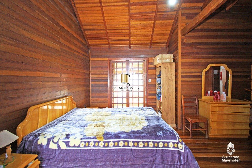 Casa para Venda - 235m², 3 dormitórios, sendo 1 suites, 3 vagas - Sarandi