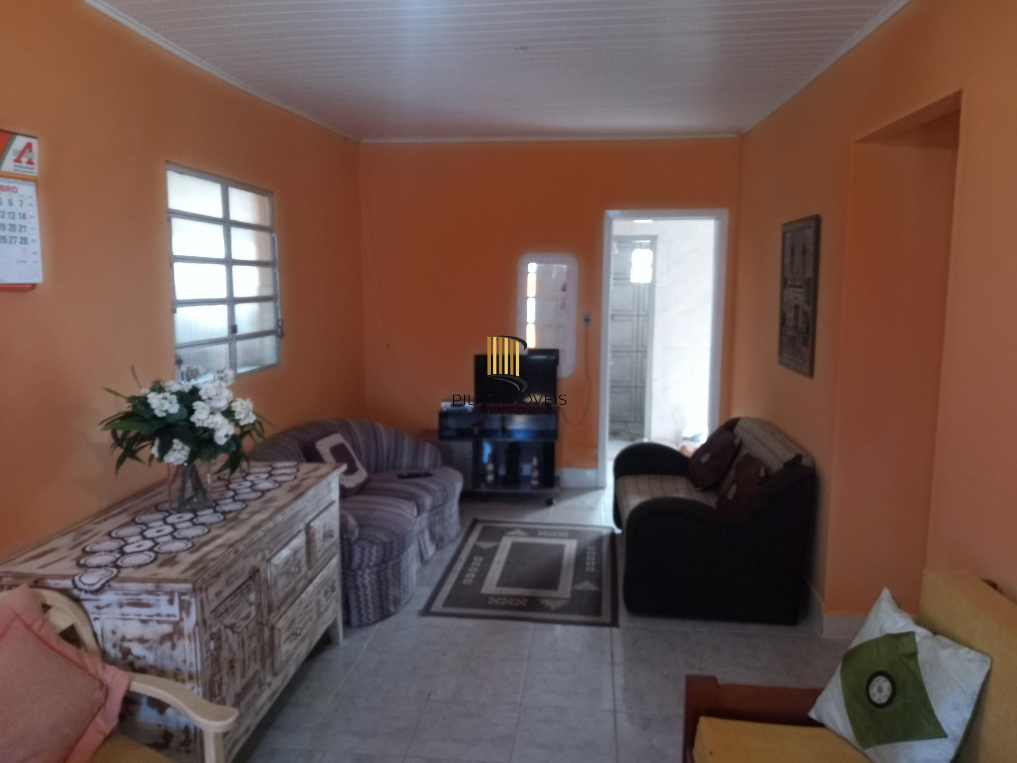2 casas no pátio em Magistério
