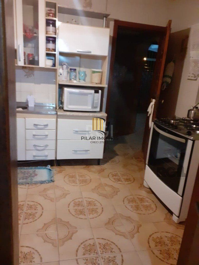Casa 3 dormitórios no bairro Medianeira