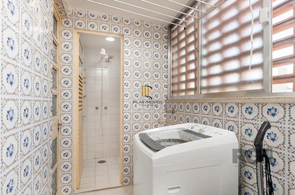 Apartamento de 2 dormitórios no bairro  Menino Deus