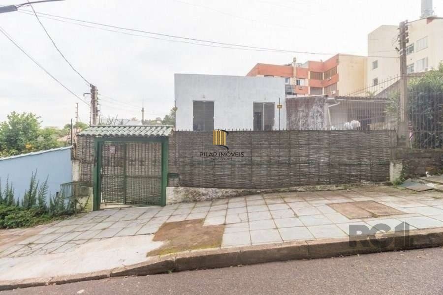 Casa 4 dormitórios no bairro Santa Tereza - Pilar Imóveis