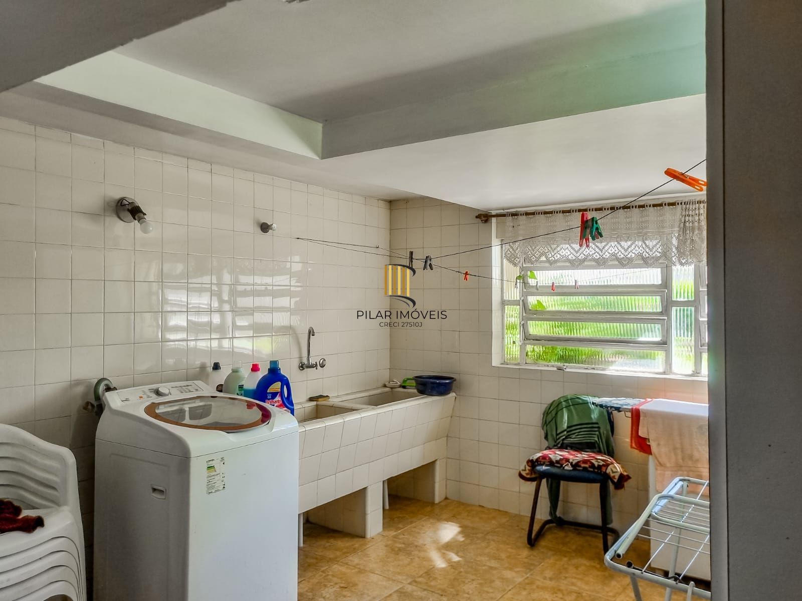 Casa Térrea 280 m²  em Teresópolis – 4 Dorms, Escritório e Edícula