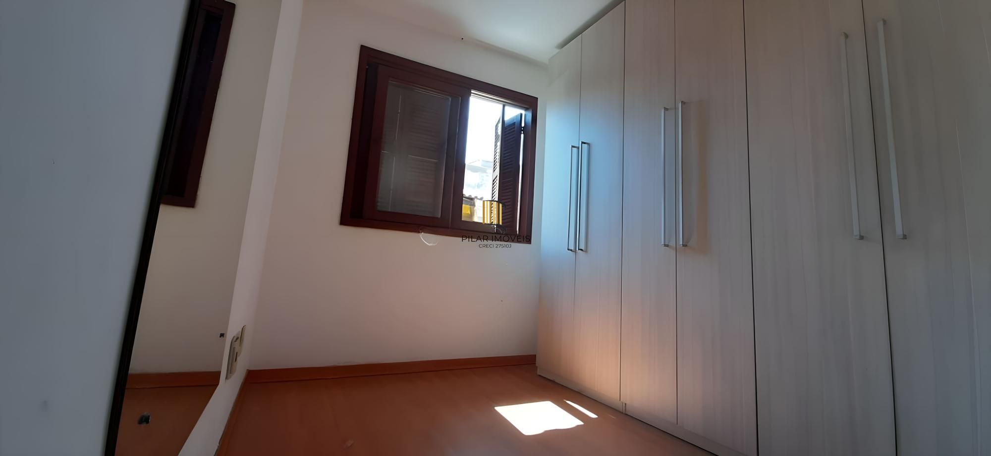 Casa com 3 dormitórios no bairro  Aberta dos Morros - Porto Alegre