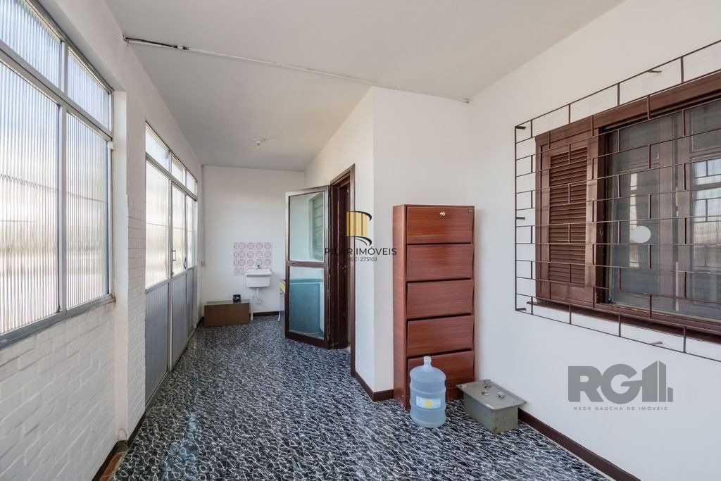 Casa de 159m² - 2 dormitórios, 3 vagas no bairro Rubem Berta