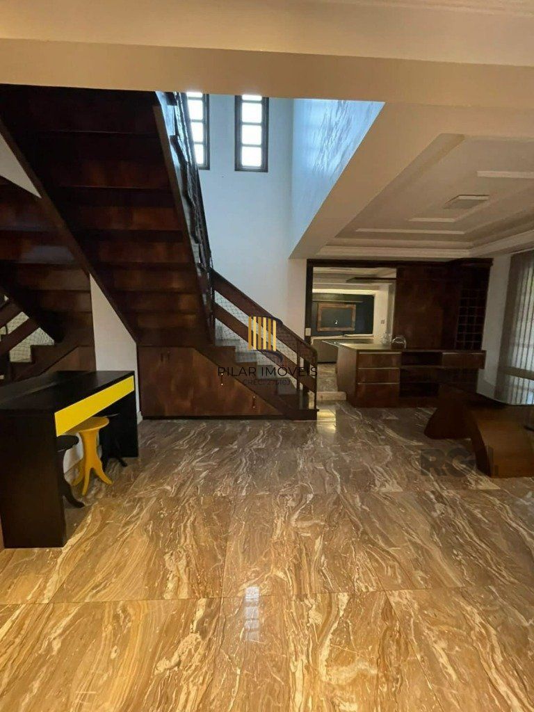 Casa 4 dormitórios no bairro Igra Norte