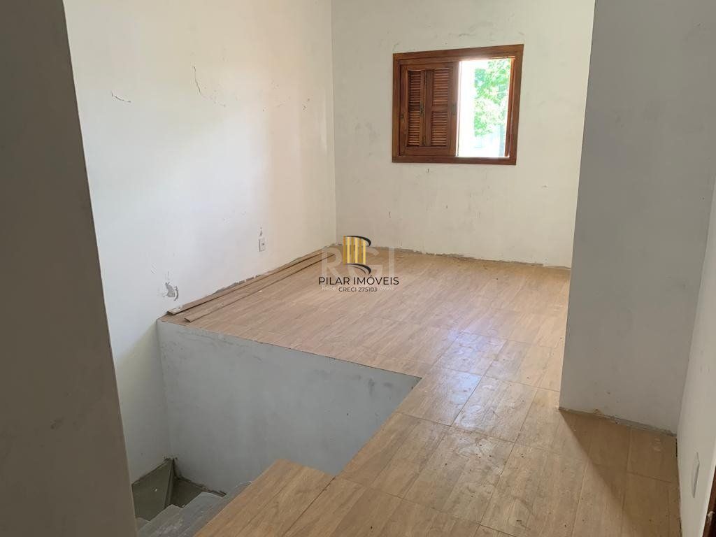 Casa para Venda - 23m², 3 dormitórios, sendo 1 suites, 1 vaga - Medianeira
