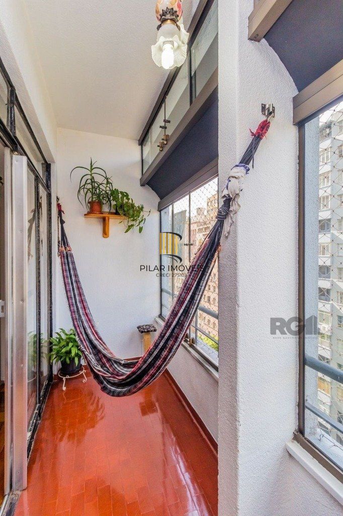 Excelente apartamento de 88m² com 3 dormitórios e sacada.