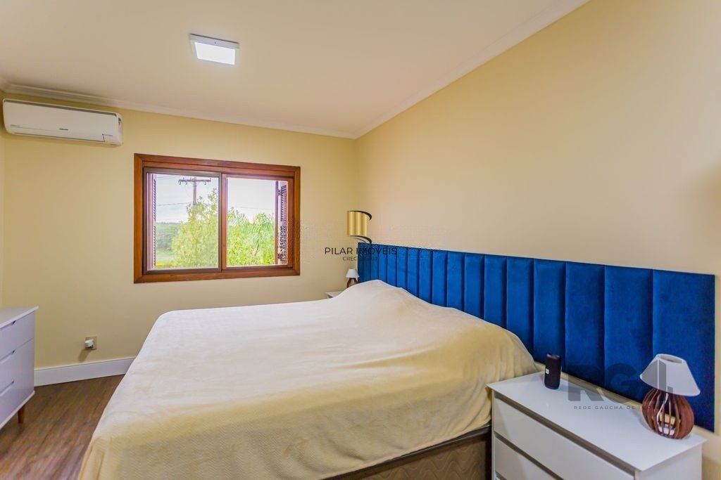 Casa em condomínio de 155m², 3 dormitórios, 4 vagas no bairro Espírito Santo