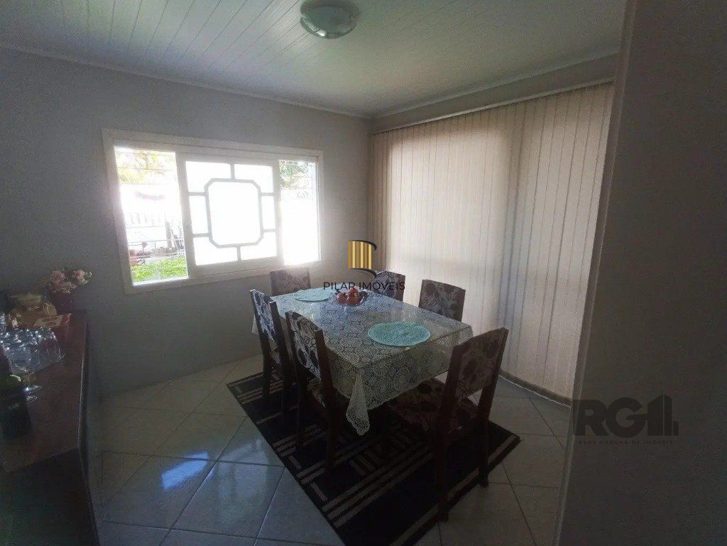 Casa com 3 dormitórios no bairro  Costa e Silva
