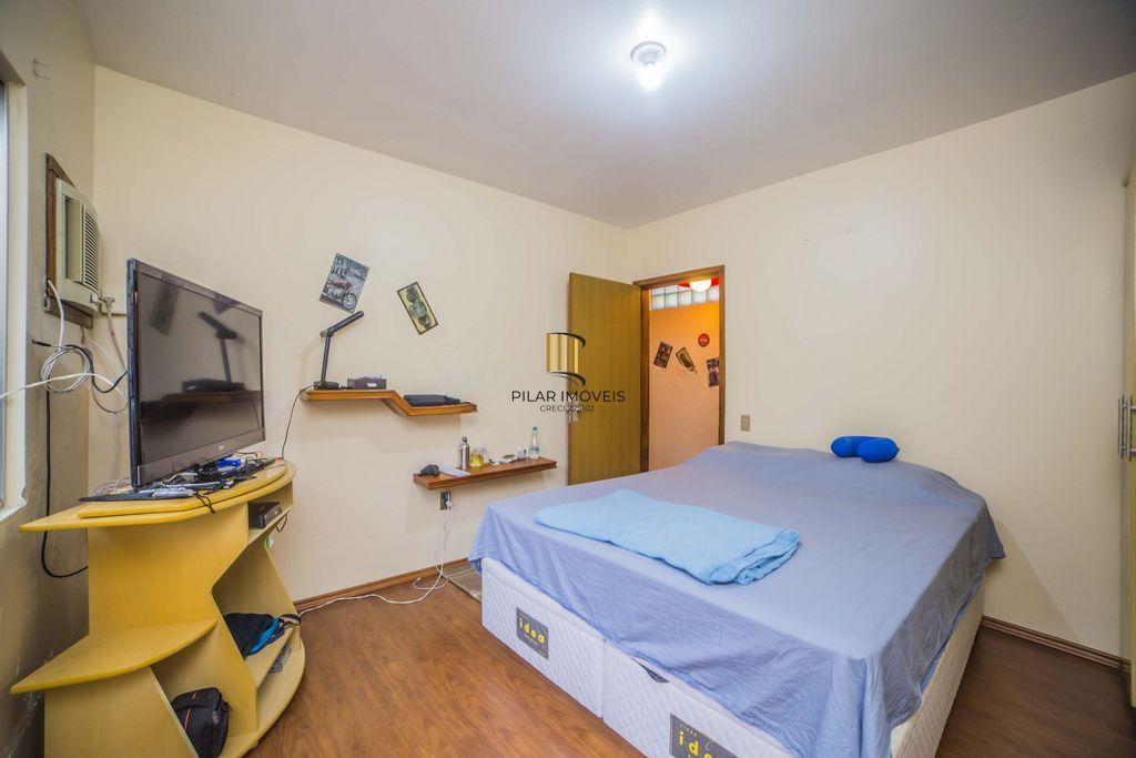 Casa de 4 dormitórios à venda no Bairro Santa Tereza - Porto Alegre