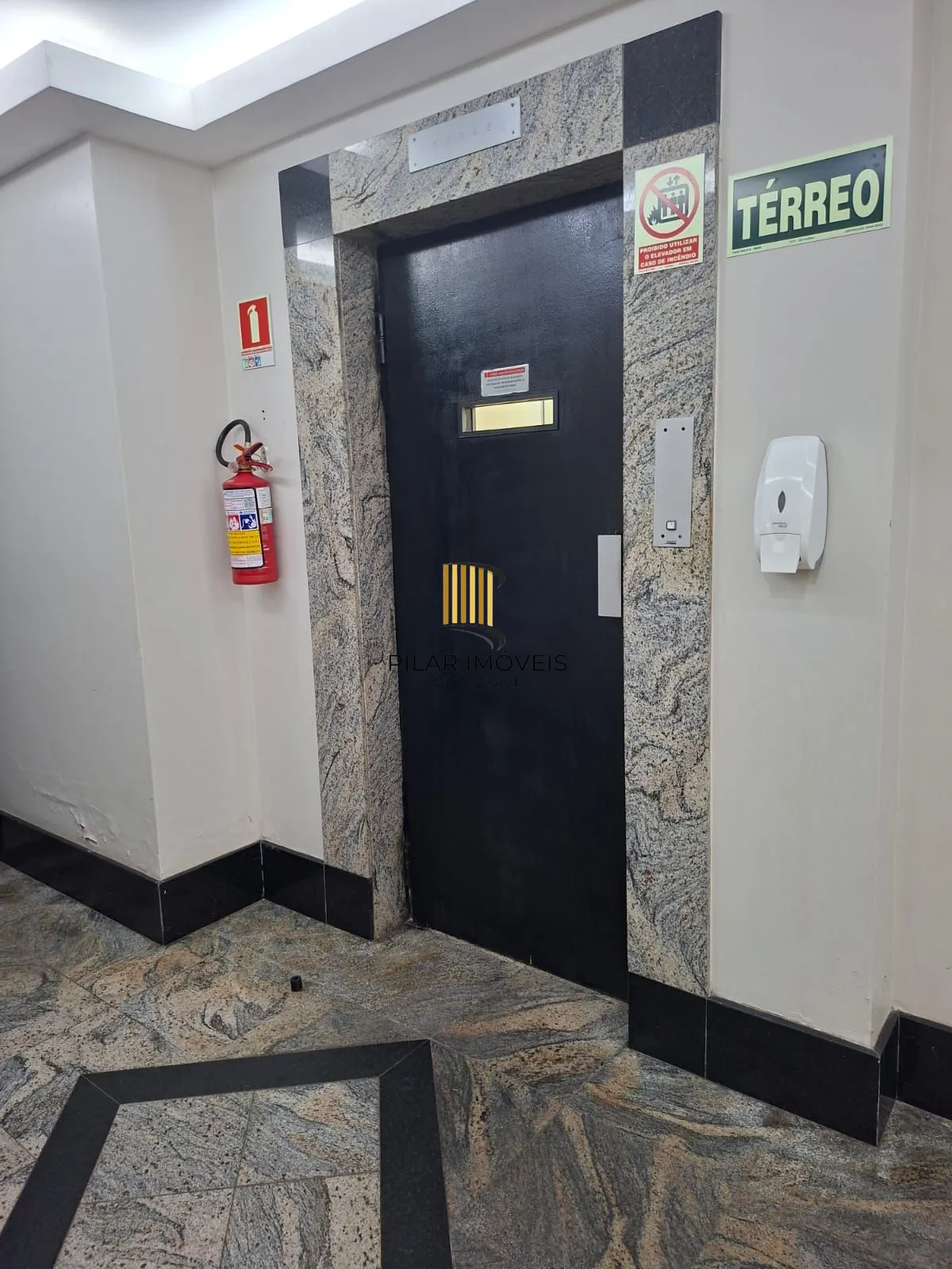 Sala comercial de 47m² no Moinhos de Vento