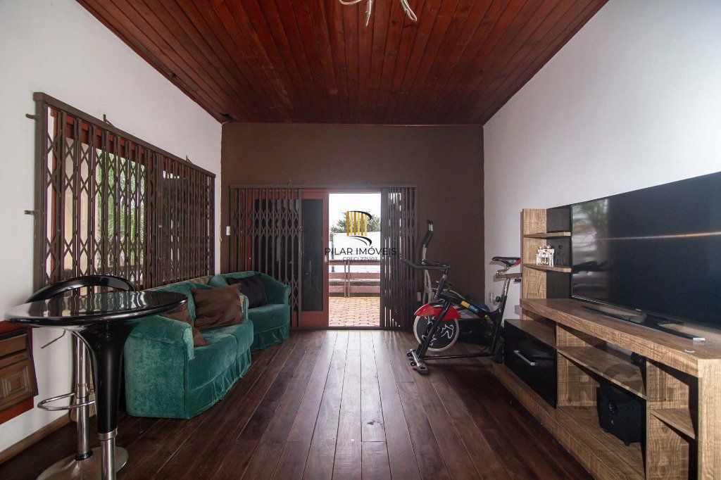 Casa 3 Dormitório(s) Bairro Sarandi