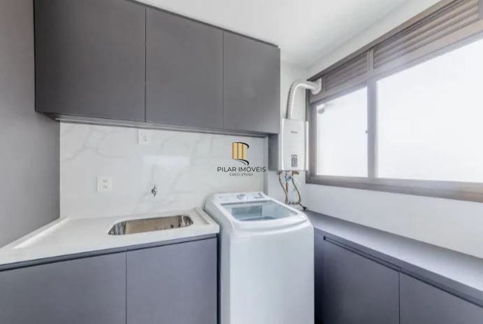 Apartamento com 3 dormitórios  na Zona Sul de Porto Alegre RS.