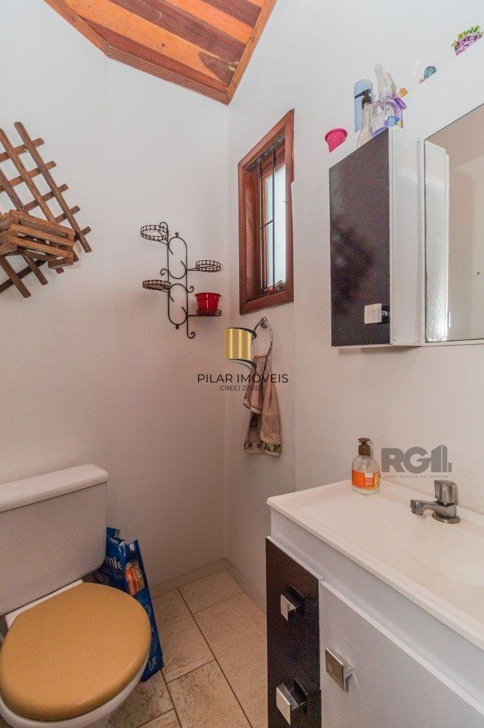 Casa 207m² - 3 dormitórios, 3 vagas no bairro Vila Nova