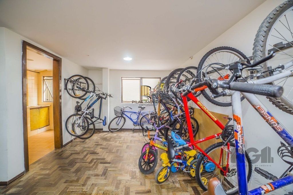 Apartamento 82m² - 2 dormitórios, 1 vaga no bairro Menino Deus