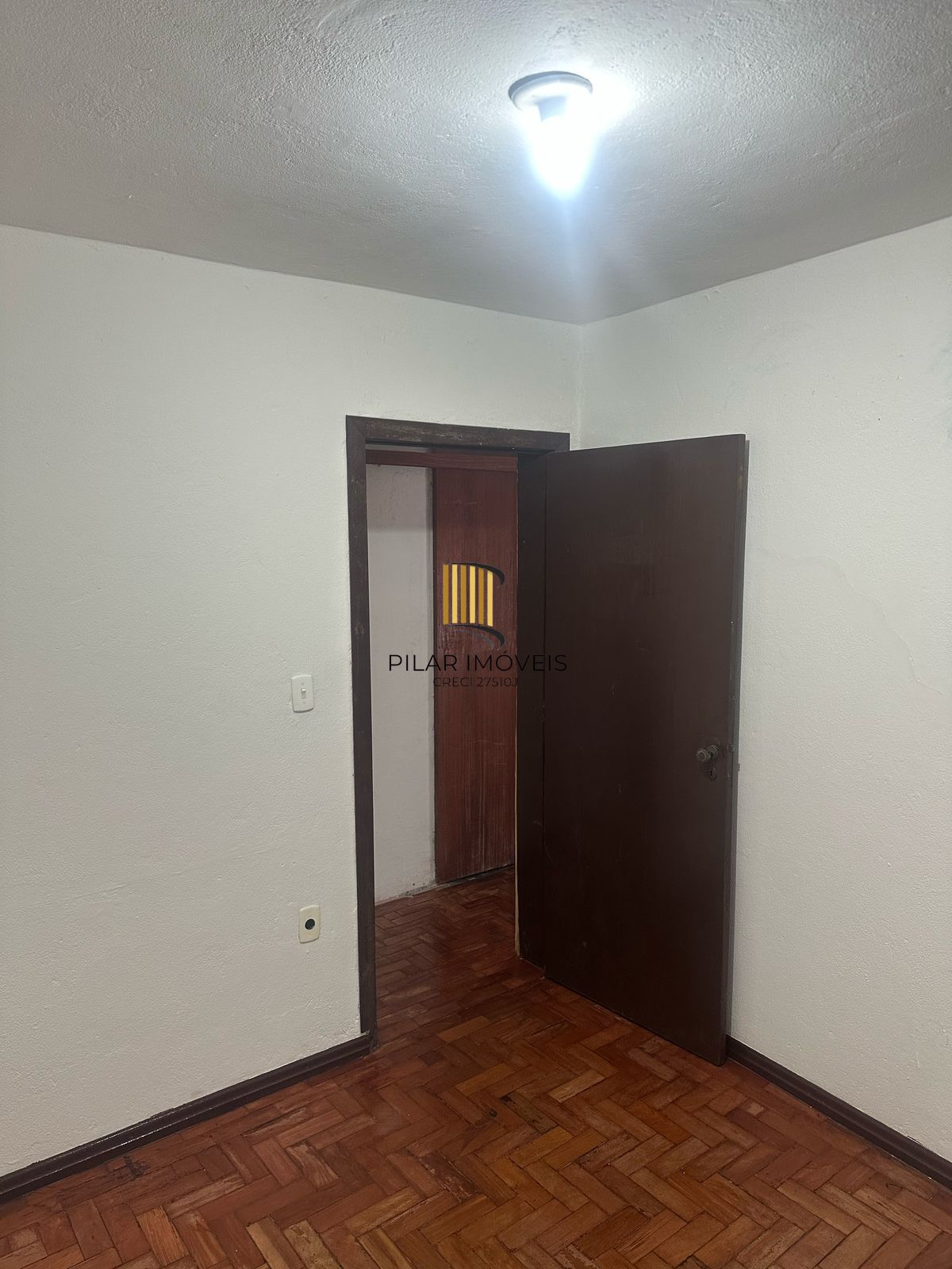 Casa 4 dorms à venda Rua Doutor Ney Cabral, Nonoai - Porto Alegre