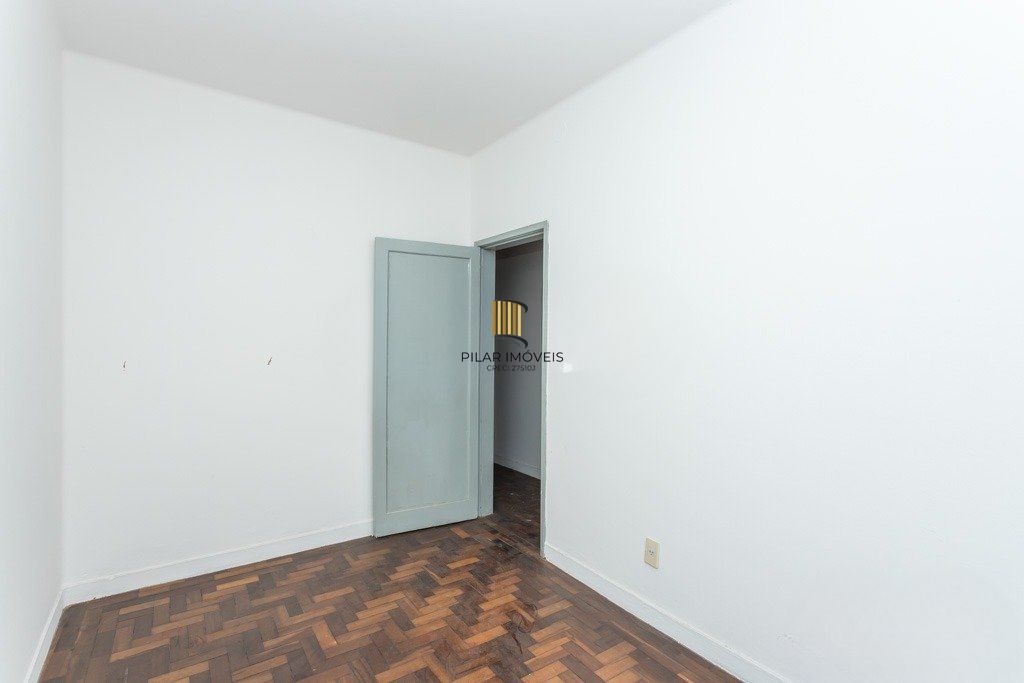 Apartamento com 2 quartos e 65m² à venda em Azenha, Porto Alegre.