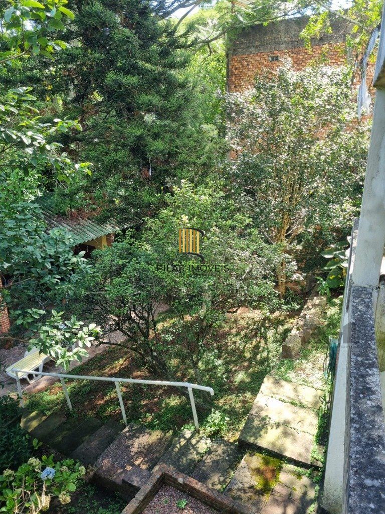 Casa 5 dormitórios no bairro Cavalhada