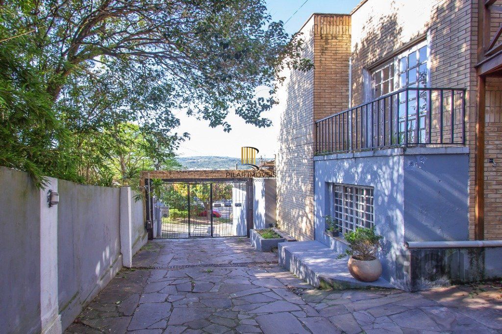 Casa em condomínio de 177m², 3 dormitórios, 1 vaga no bairro Ipanema