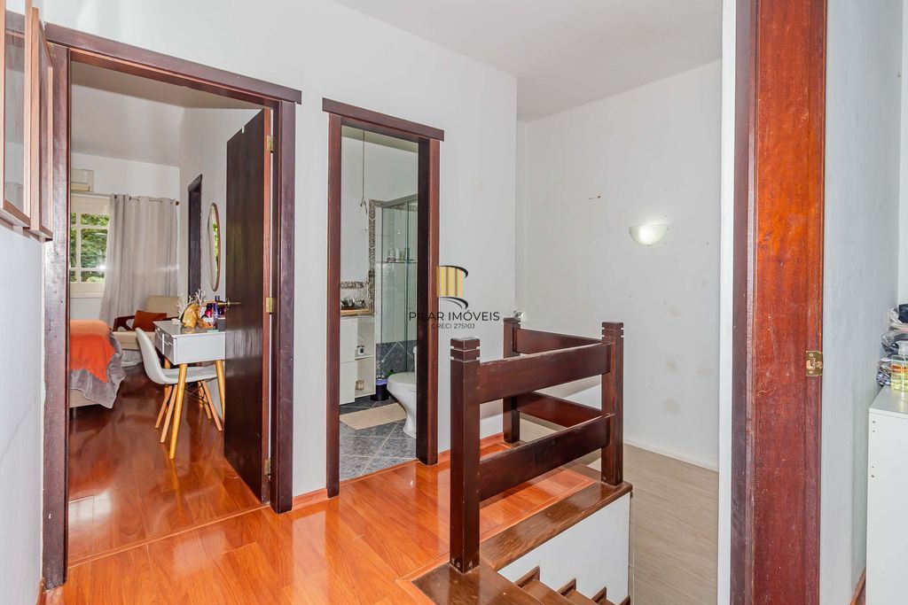 Casa de 3 dormitórios à venda no Bairro Serraria - Porto Alegre