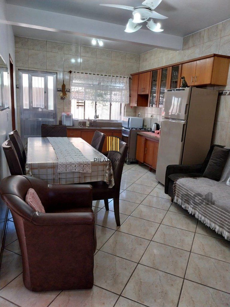 Casa de 4 dormitórios no bairro Santa Rosa de Lima