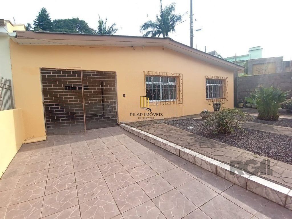 Casa de 2 dormitórios no bairro Campo Novo