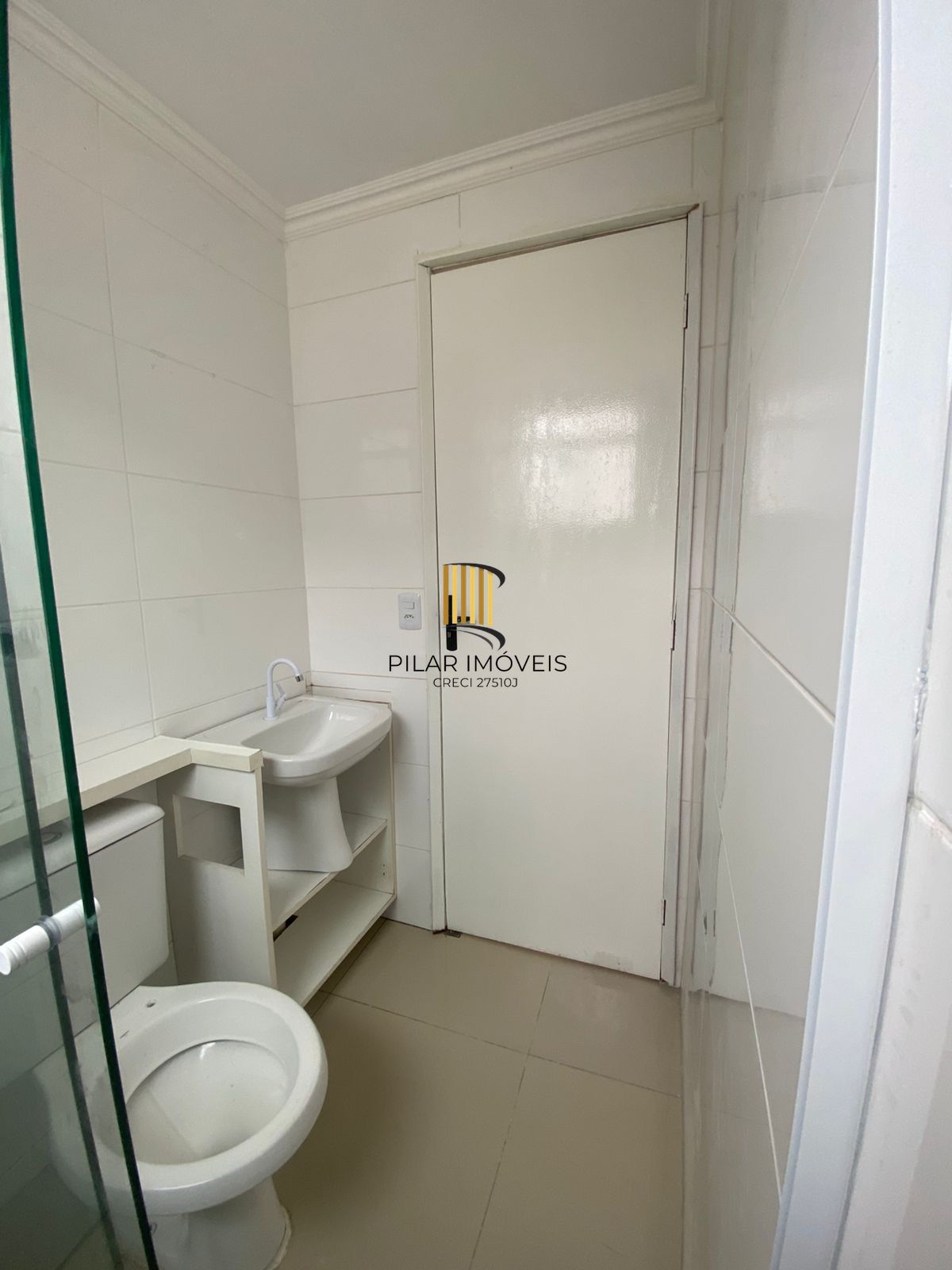 Apartamento de 2 dormitorios á venda no Bairro Vila Nova.