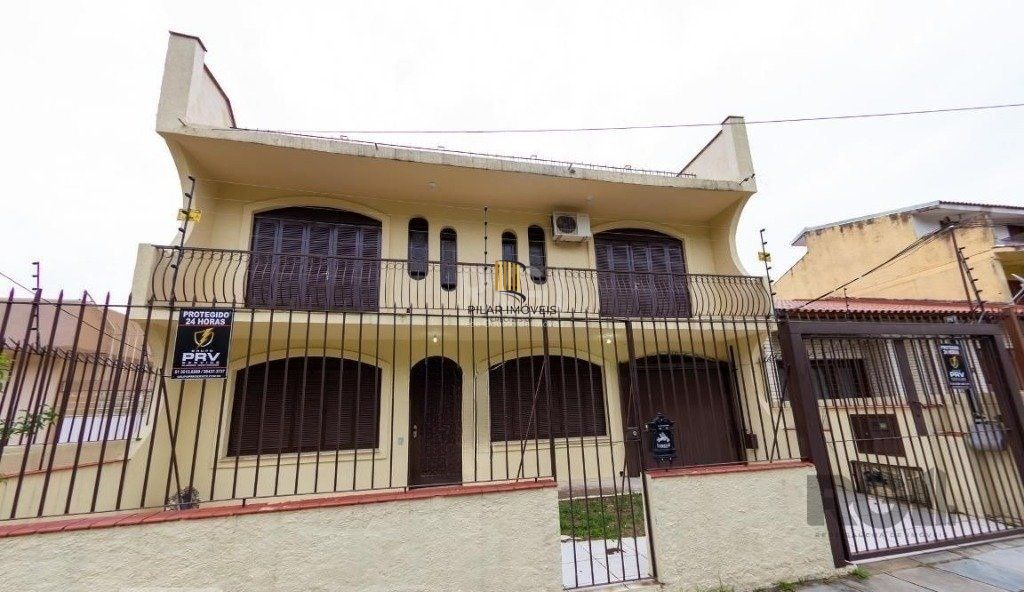 Casa para Venda - 450m², 4 dormitórios, sendo 3 suites, 5 vagas - Nonoai